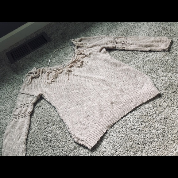 Light Pink Sweater!! ✨ - Picture 2 of 3